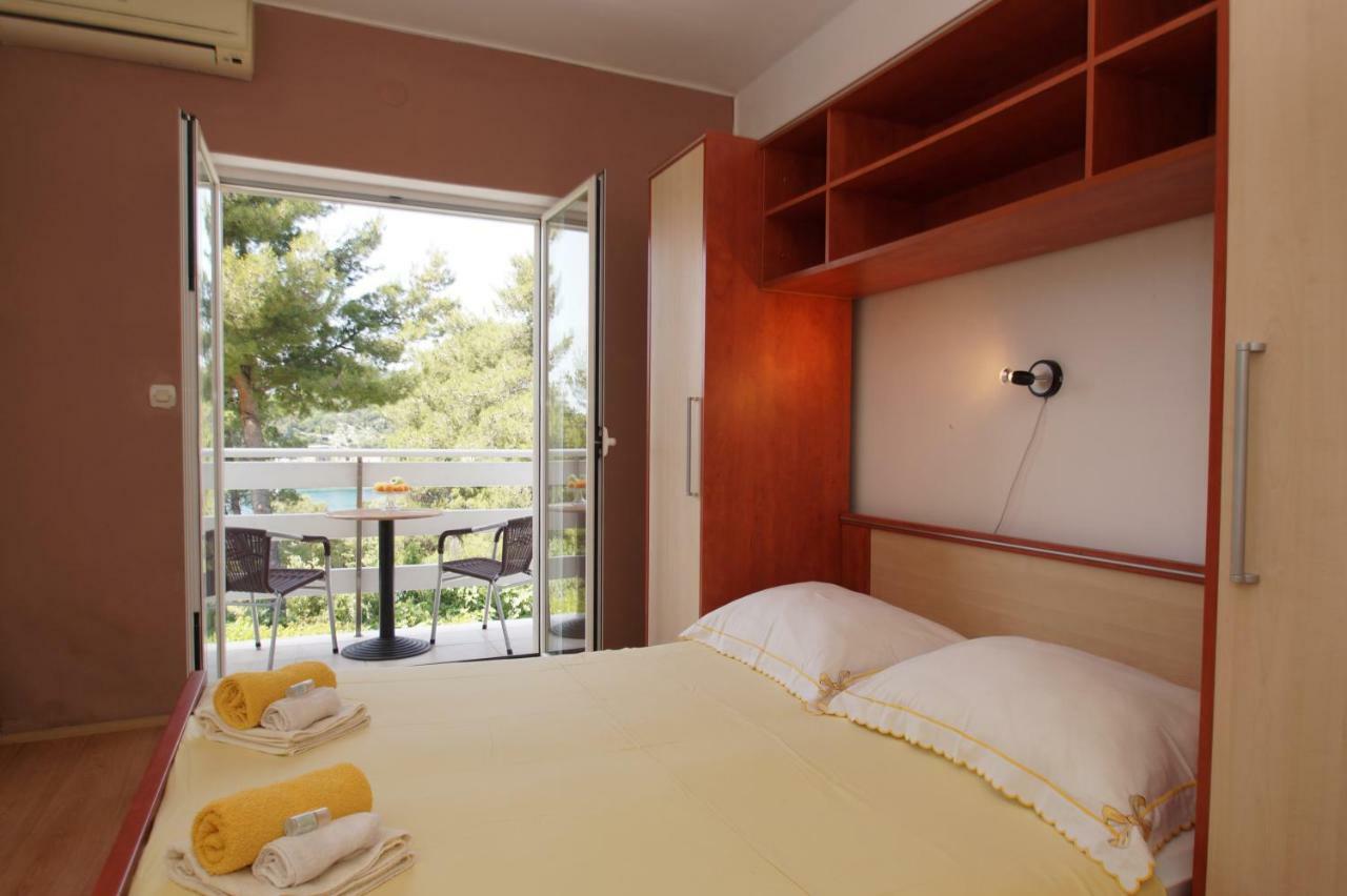 Vita Apartments Zrnovo Luaran gambar
