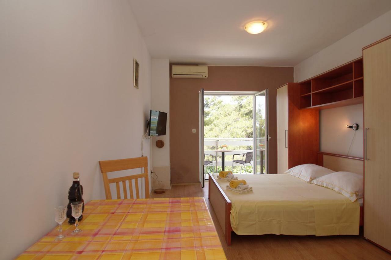 Vita Apartments Zrnovo Luaran gambar