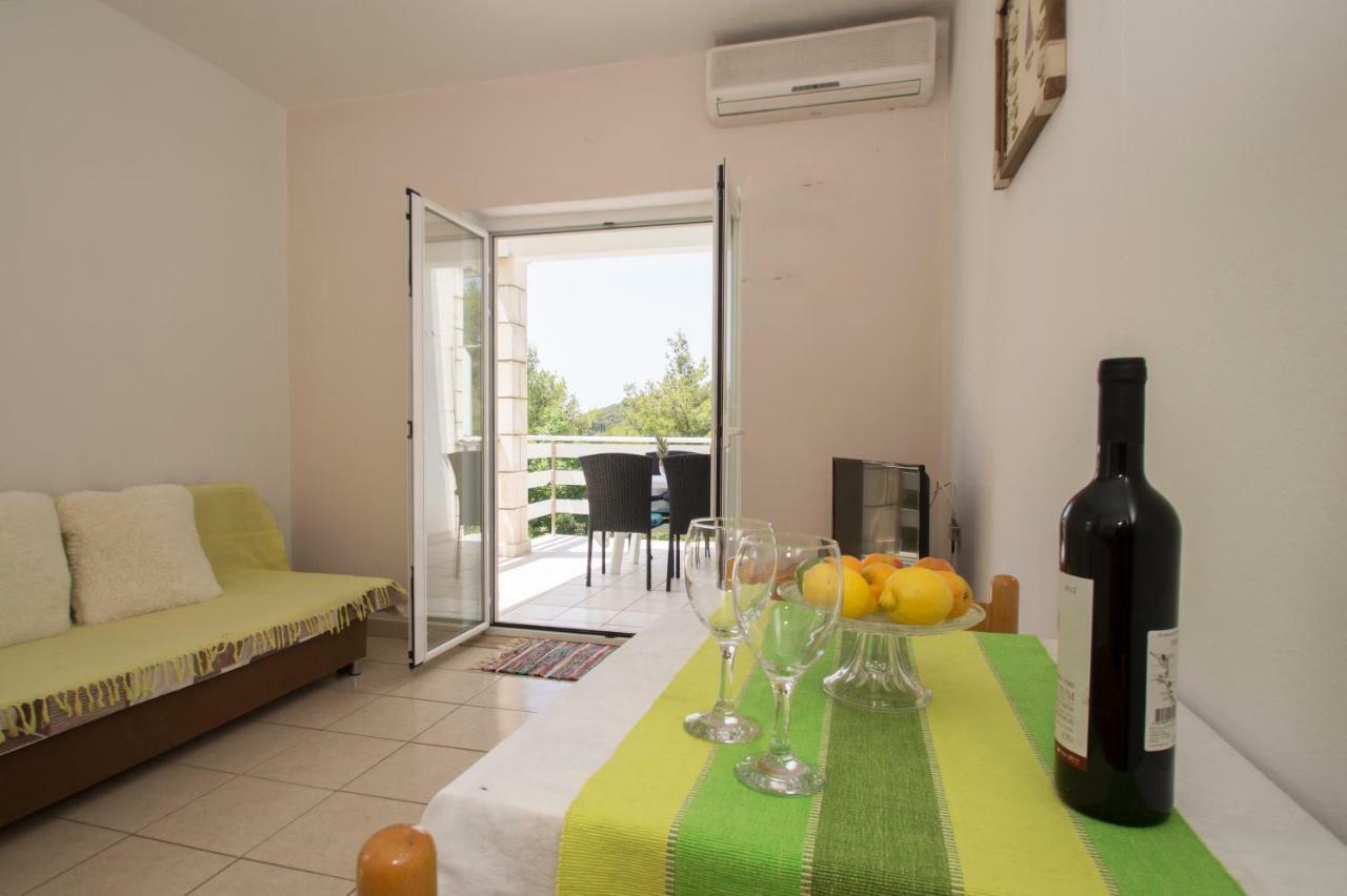 Vita Apartments Zrnovo Luaran gambar