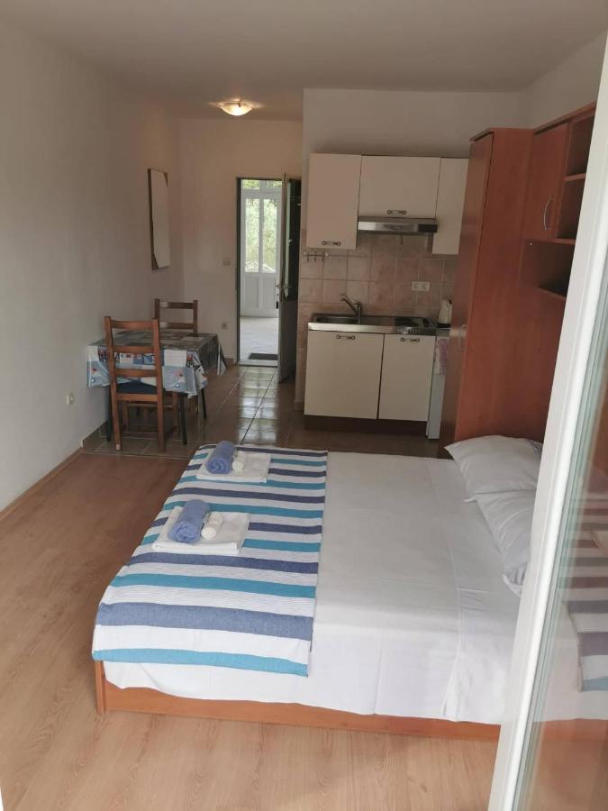 Vita Apartments Zrnovo Luaran gambar